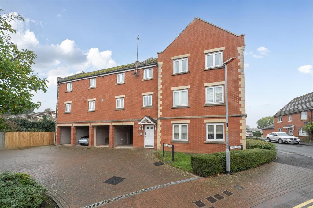 Main image of property: Combe Walk, Devizes, SN10