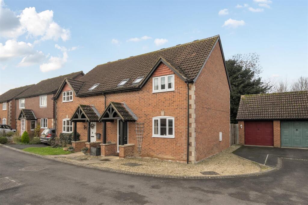 Main image of property: Chestnut Drive, Bulkington, Devizes