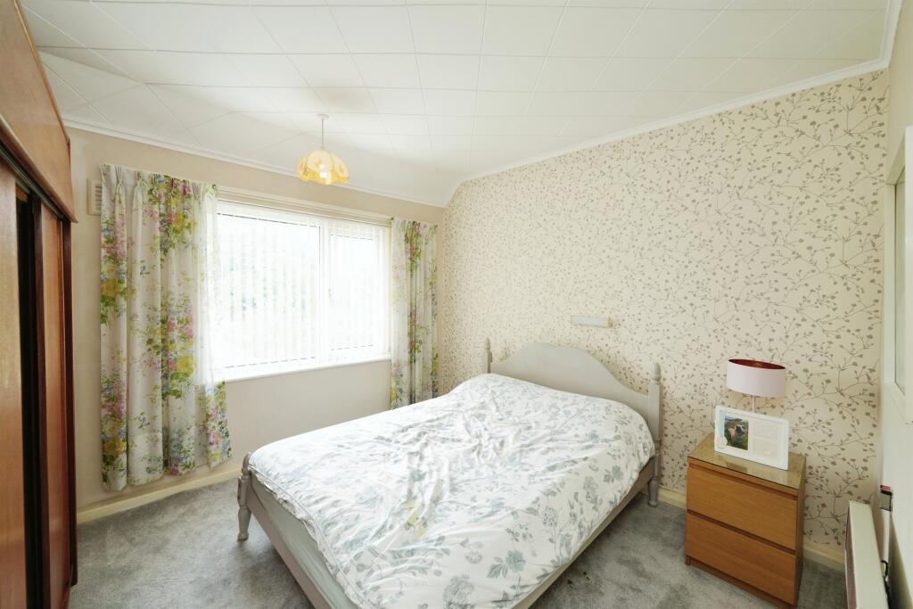 Additional property image - Bishopthorpe Road, Bristol