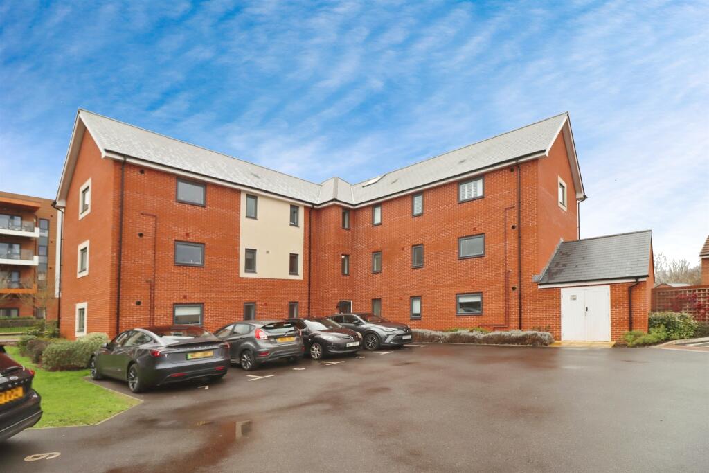 Additional property image - George Salt Close, Bristol