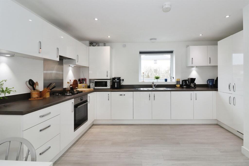 Additional property image - George Salt Close, Bristol