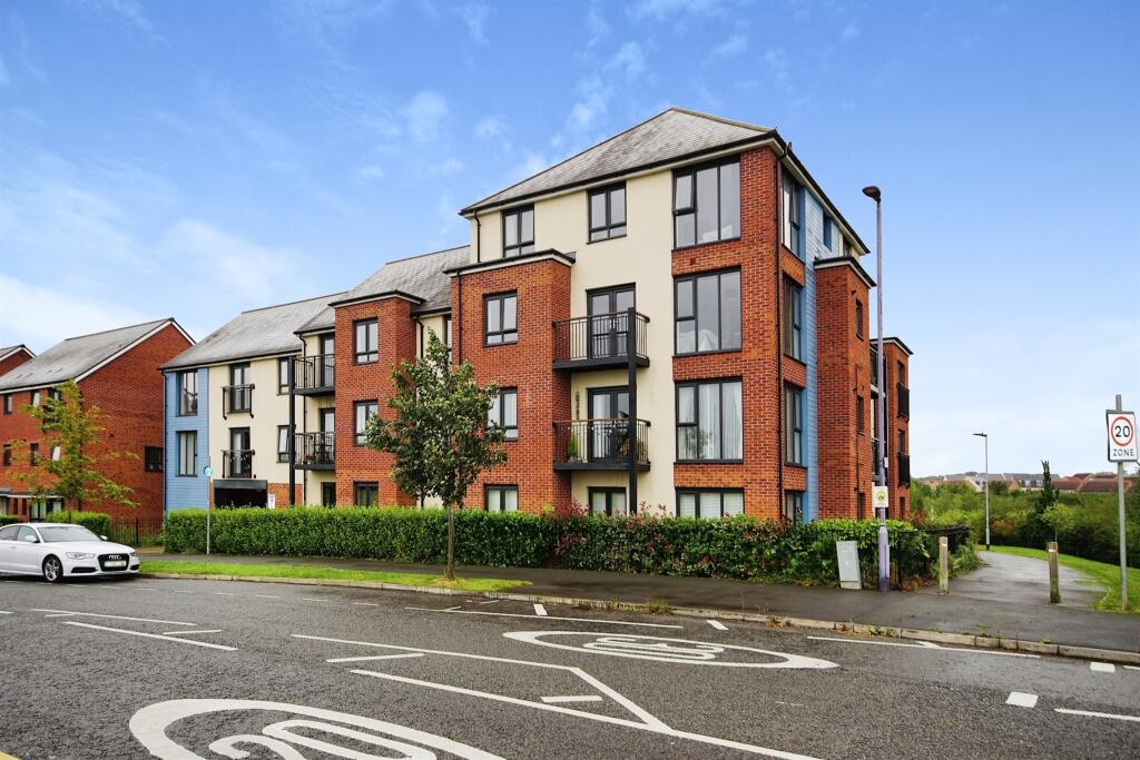 2 bedroom apartment for sale in Jenner Boulevard, Emersons Green ...