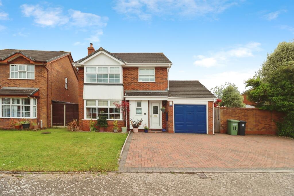 4 bedroom detached house for sale in Hudson Close, Yate, Bristol, BS37
