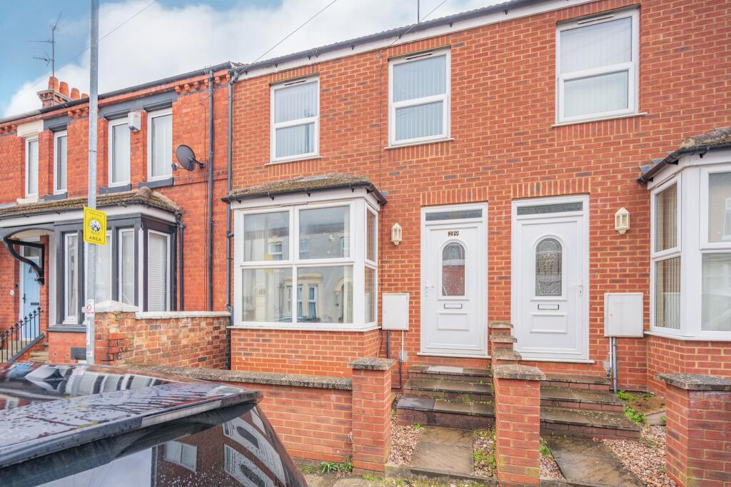 2 bedroom terraced house for sale in North Street, Wellingborough, NN8