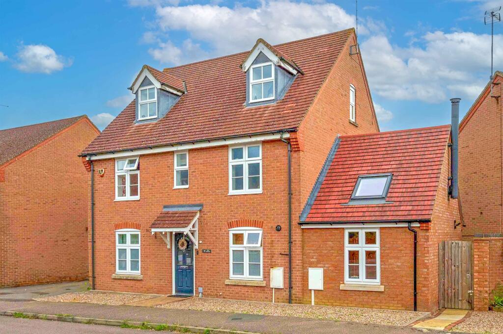 5 bedroom detached house for sale in Long Breech, Mawsley, Kettering, NN14