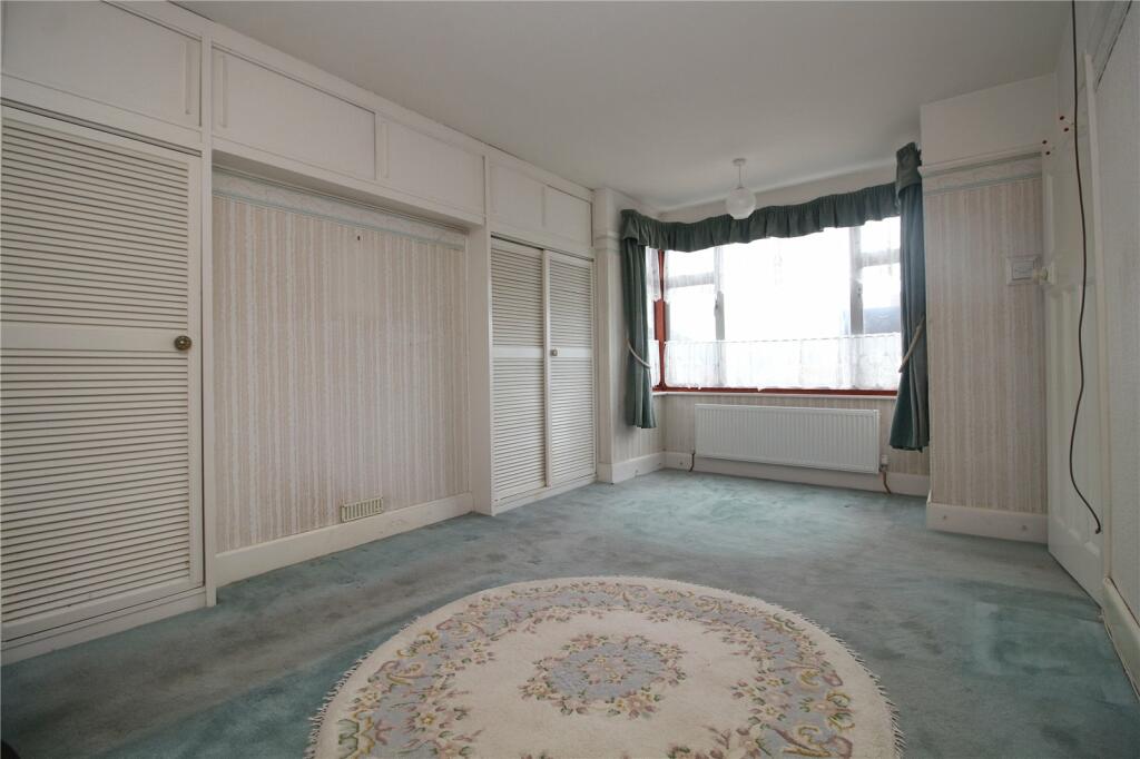 3 bedroom detached house for sale in Gore Road, New Milton, Hampshire, BH25