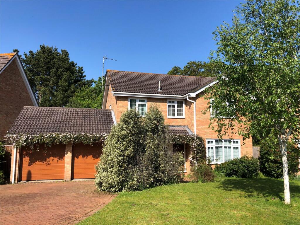 5 bedroom detached house for sale in Silverdale, Barton On Sea