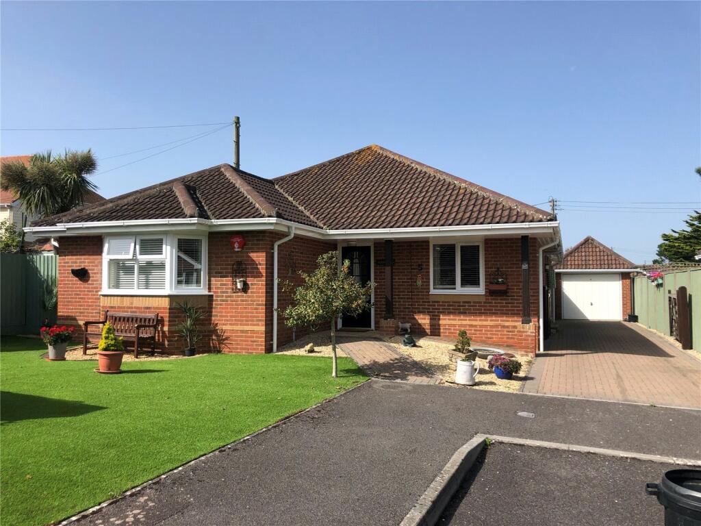 3 bedroom bungalow for sale in Mariners Reach, Barton On Sea, Hampshire