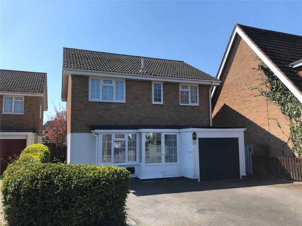 4 bedroom detached house for sale in Derwent Road, New Milton