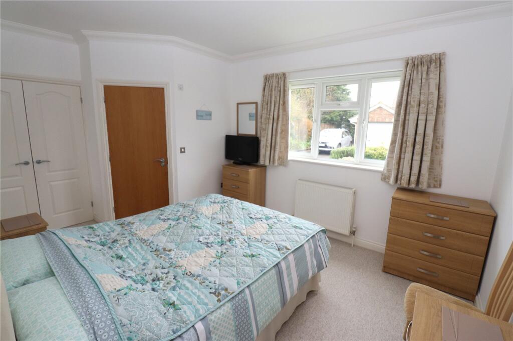 Additional property image - Marine Drive East, Barton On Sea, Hampshire, BH25