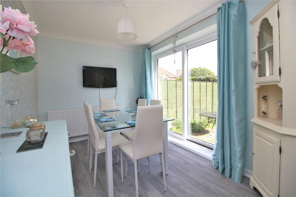 Additional property image - Albert Road, New Milton, Hampshire, BH25