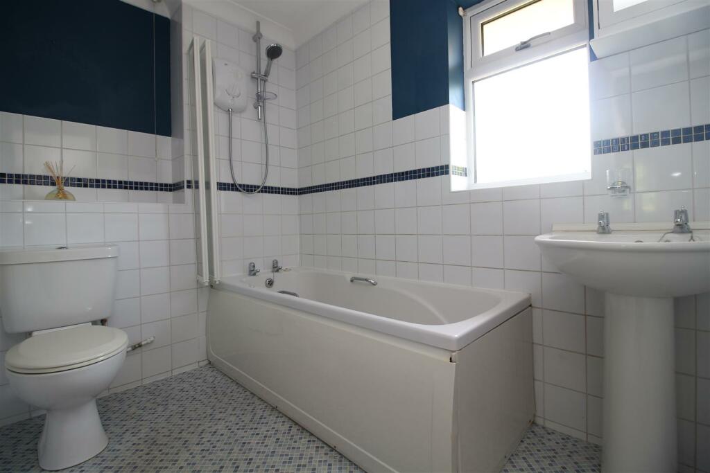 Additional property image - Rothbury Park, New Milton, Hampshire, BH25