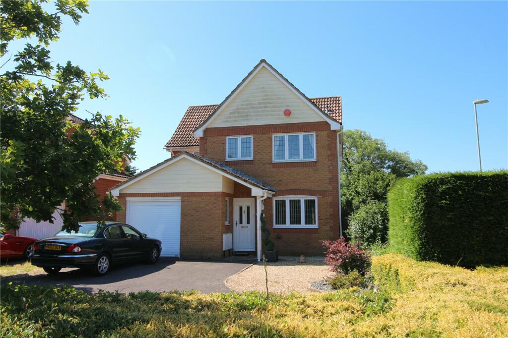4 bedroom detached house for sale in Antler Drive, New Milton
