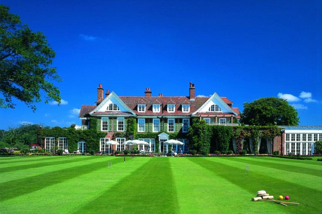 Additional property image - Chewton Farm Road, Highcliffe, Dorset, BH23