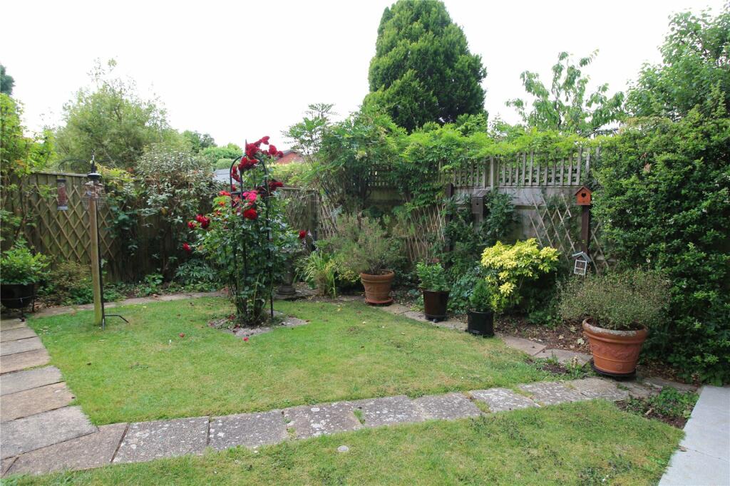 Additional property image - Glengarry, New Milton, Hampshire, BH25