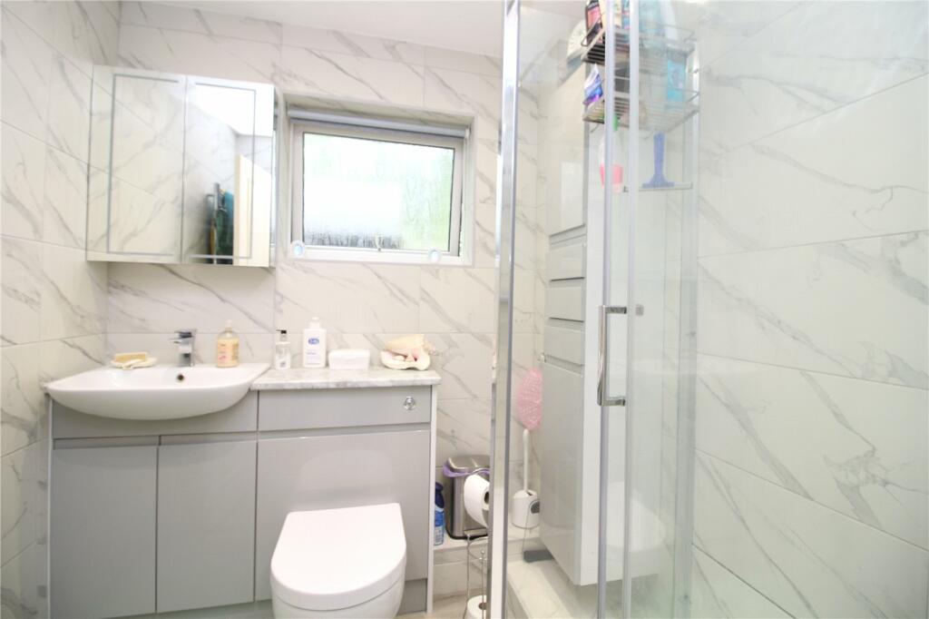 Additional property image - Glengarry, New Milton, Hampshire, BH25