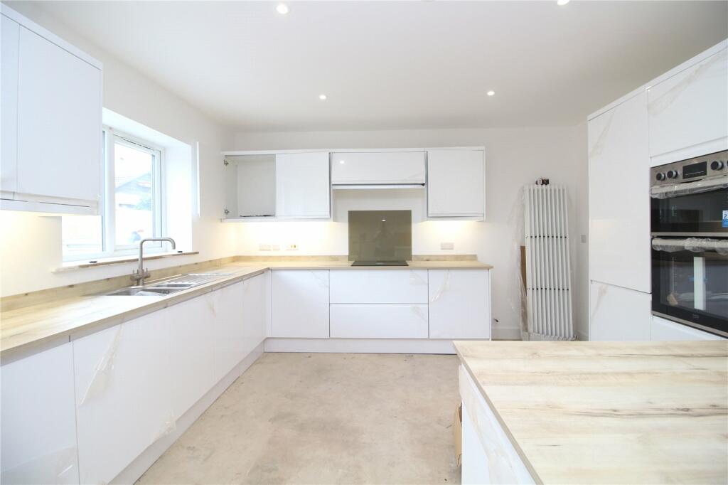 Additional property image - Ringwood Road, Bransgore, Dorset, BH23