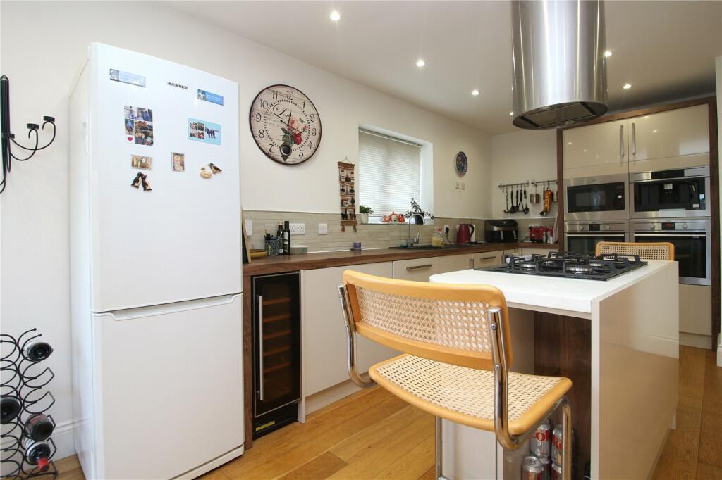 Additional property image - Beechwood Avenue, New Milton, Hampshire, BH25