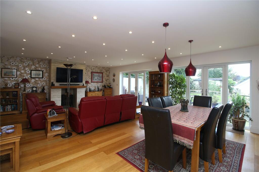 Additional property image - Beechwood Avenue, New Milton, Hampshire, BH25