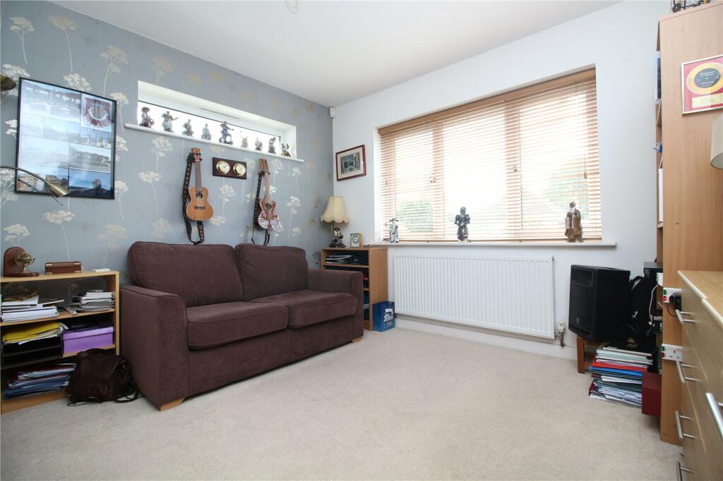 Additional property image - Beechwood Avenue, New Milton, Hampshire, BH25