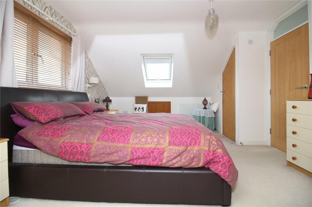 Additional property image - Beechwood Avenue, New Milton, Hampshire, BH25