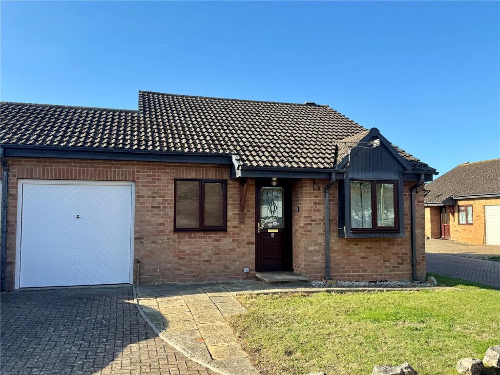 Main image of property: Caslake Close, New Milton, Hampshire, BH25