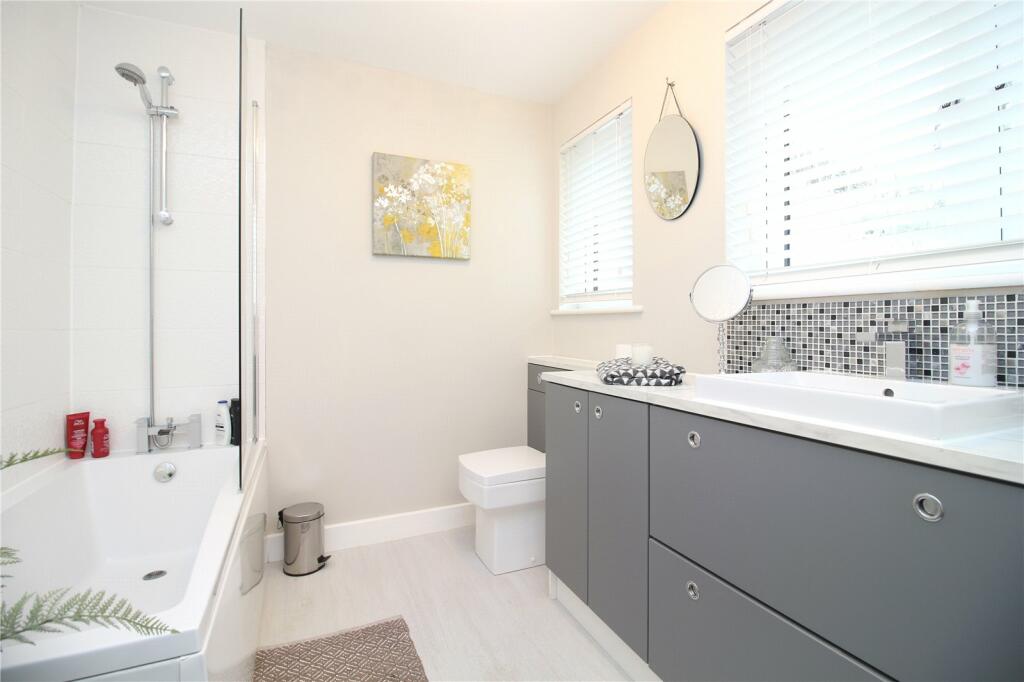 Additional property image - Southern Lane, Barton On Sea, New Milton, Hampshire, BH25