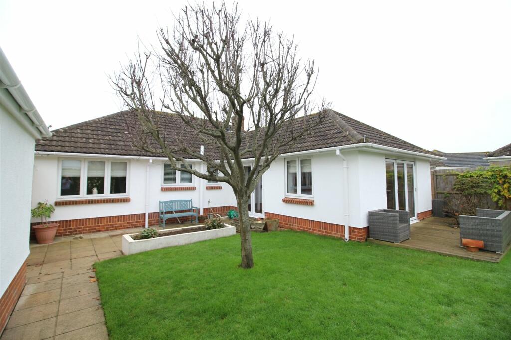 Additional property image - Southern Lane, Barton On Sea, New Milton, Hampshire, BH25