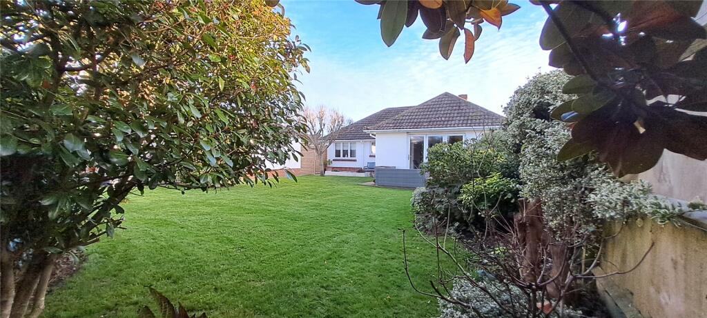 Additional property image - Southern Lane, Barton On Sea, New Milton, Hampshire, BH25