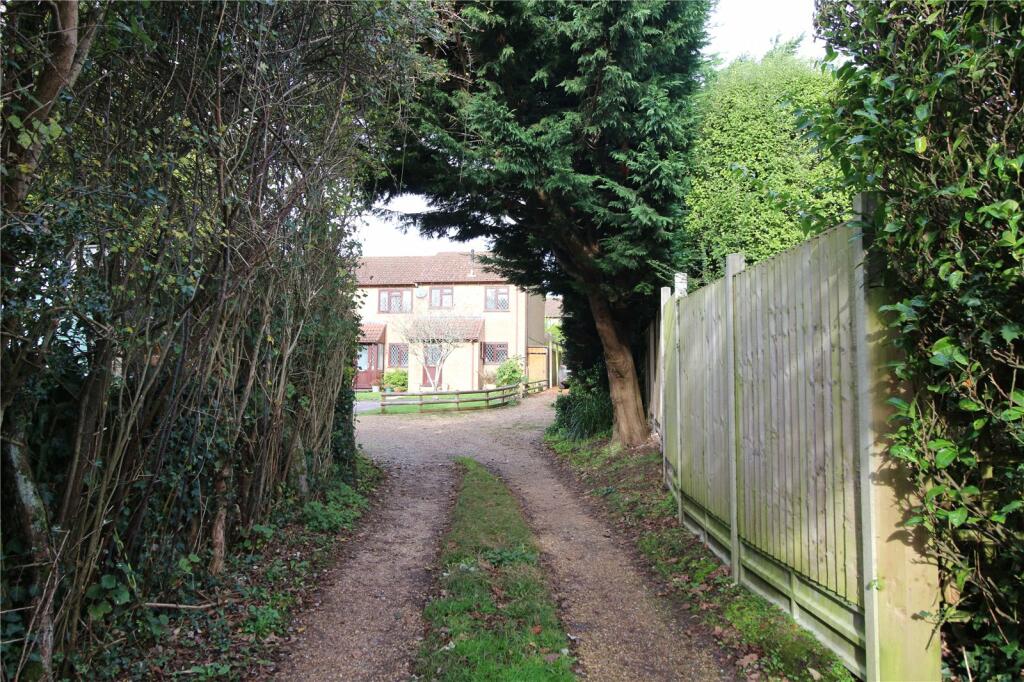 Additional property image - Springfield Gardens, Lower Ashley, New Milton, Hampshire, BH25