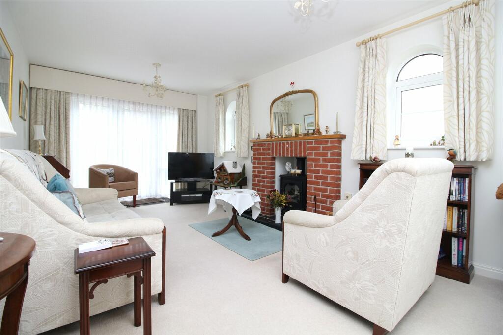Additional property image - Kingfishers Cottages, Southern Lane, Barton On Sea, Hampshire, BH25