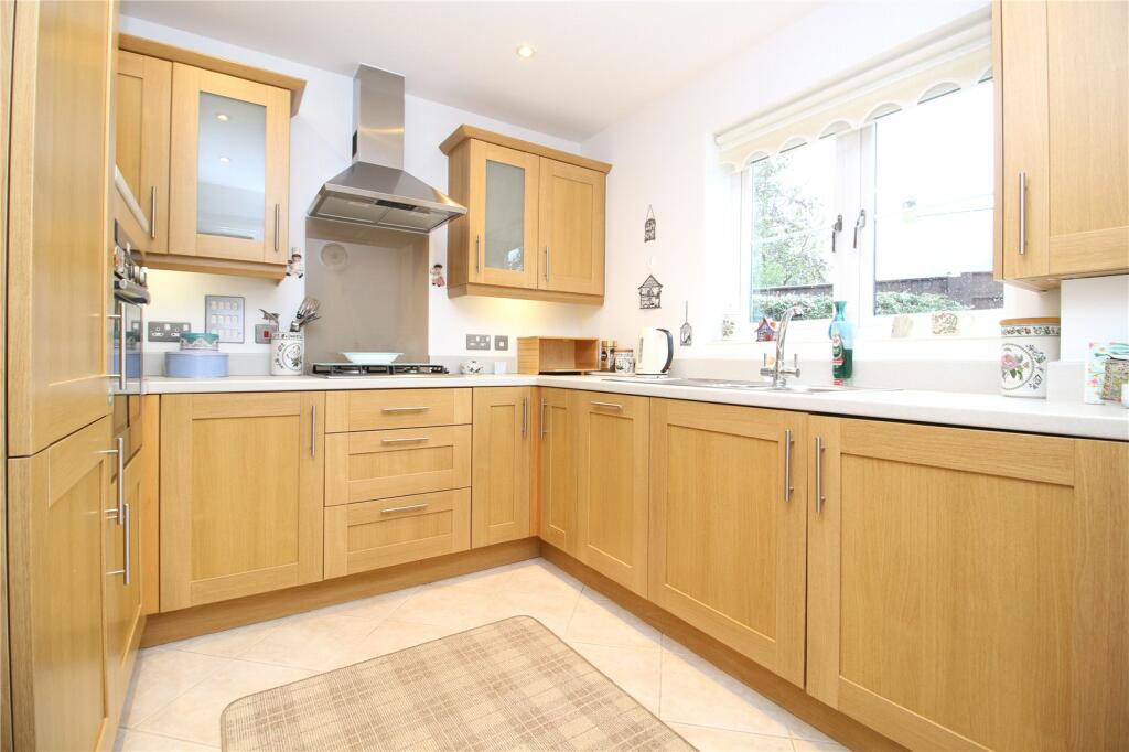 Additional property image - Kingfishers Cottages, Southern Lane, Barton On Sea, Hampshire, BH25