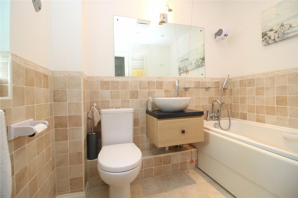 Additional property image - Kingfishers Cottages, Southern Lane, Barton On Sea, Hampshire, BH25