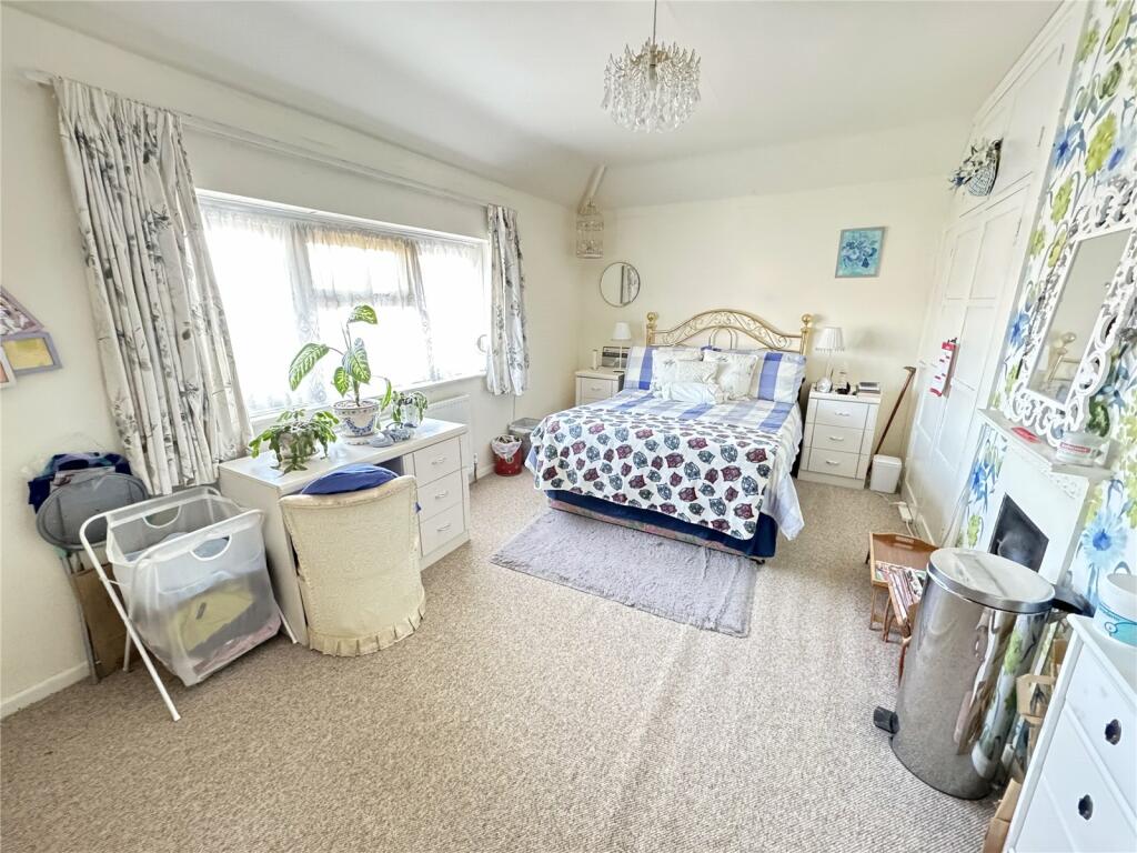 Additional property image - Milton Mead, New Milton, Hampshire, BH25