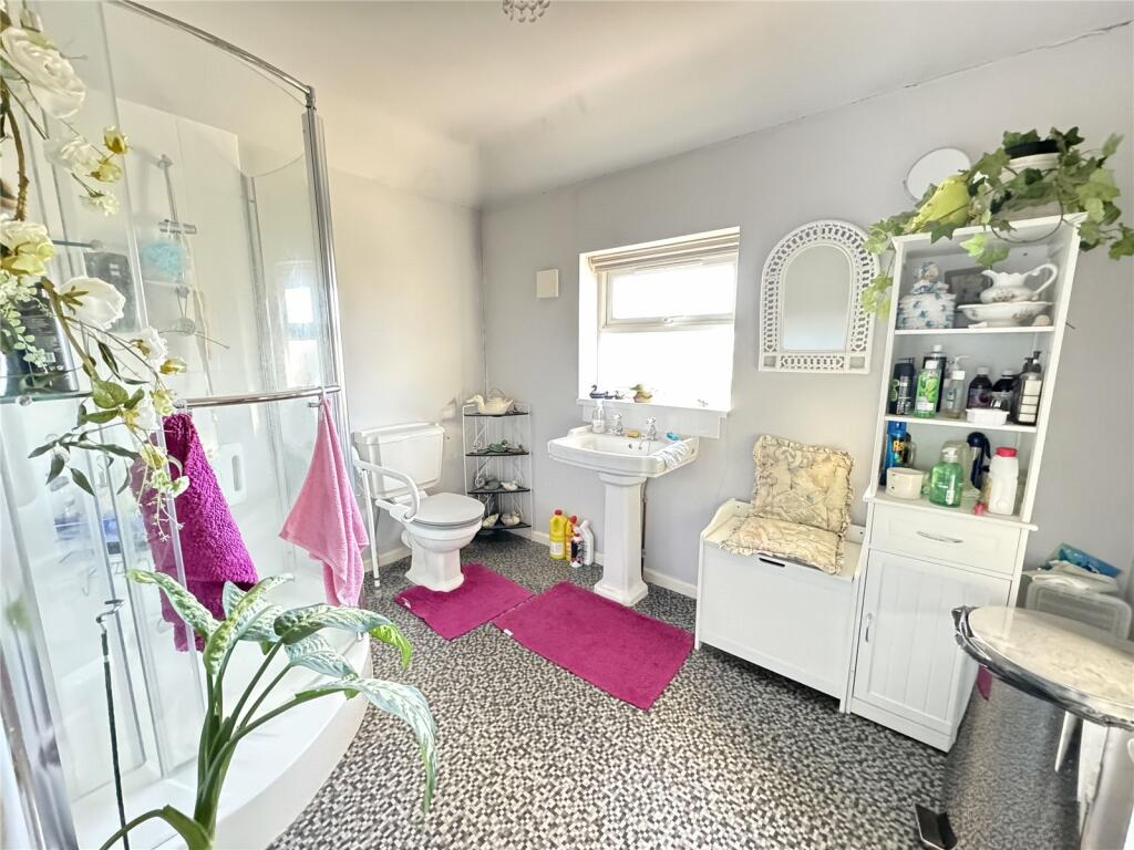 Additional property image - Milton Mead, New Milton, Hampshire, BH25