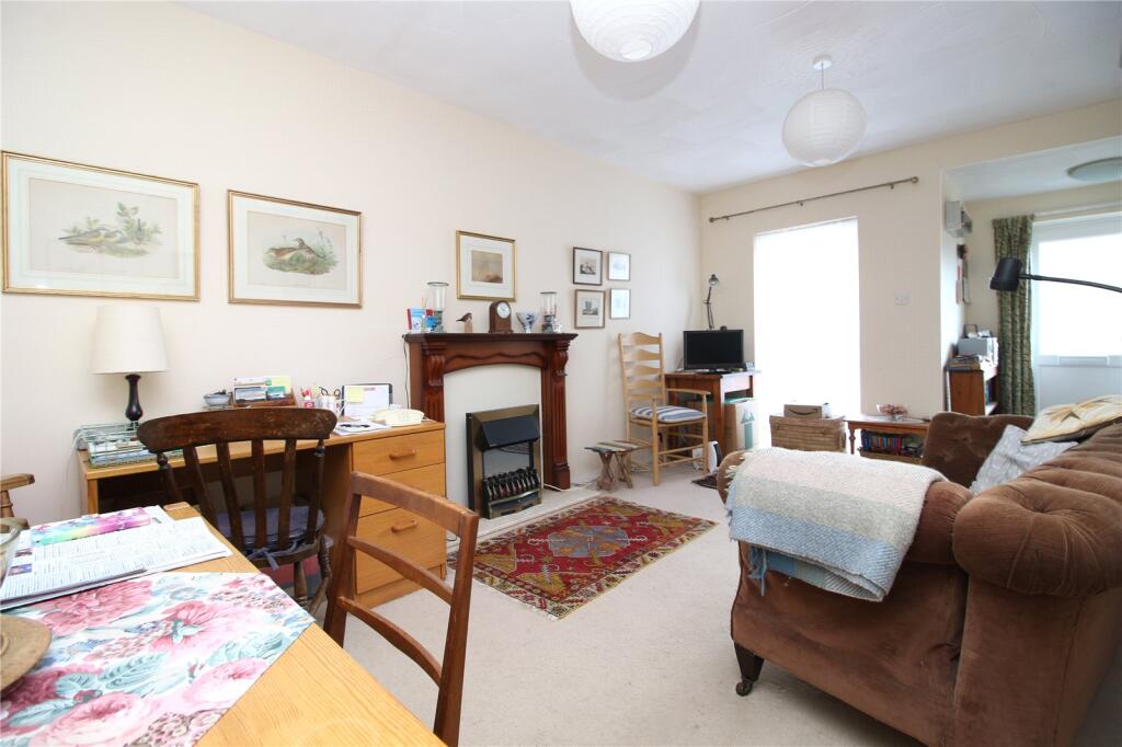 Additional property image - Vincent Close, New Milton, Hampshire, BH25