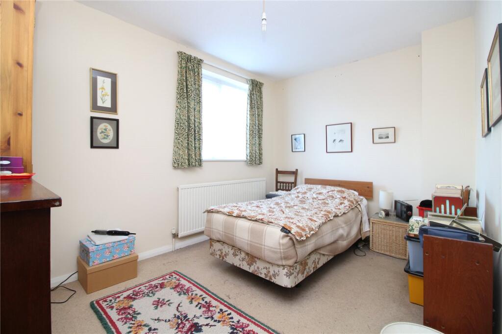 Additional property image - Vincent Close, New Milton, Hampshire, BH25