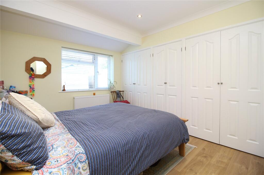 Additional property image - Oakwood Avenue, New Milton, Hampshire, BH25