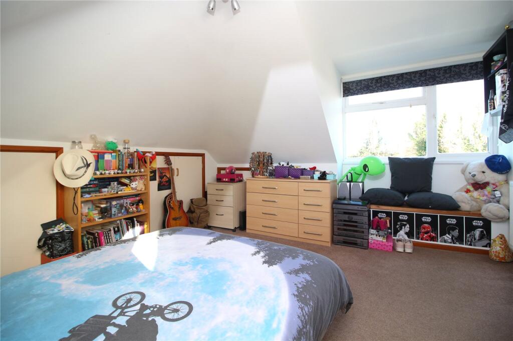 Additional property image - Oakwood Avenue, New Milton, Hampshire, BH25