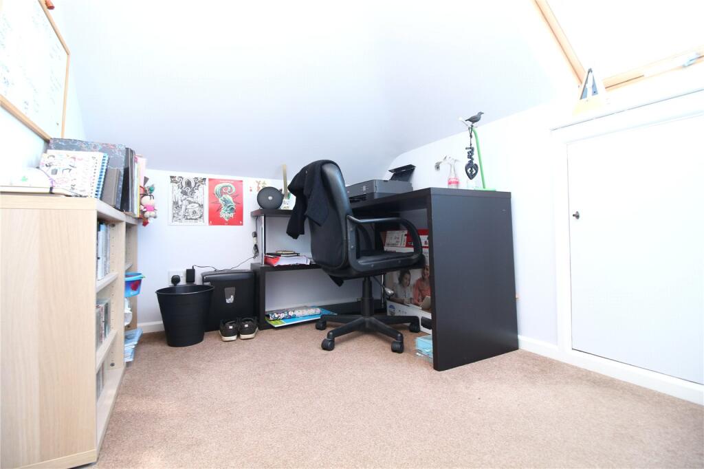 Additional property image - Oakwood Avenue, New Milton, Hampshire, BH25