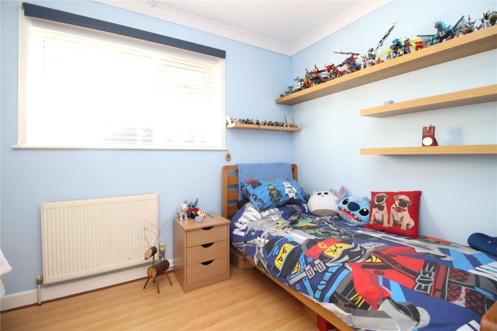 Additional property image - Oakwood Avenue, New Milton, Hampshire, BH25