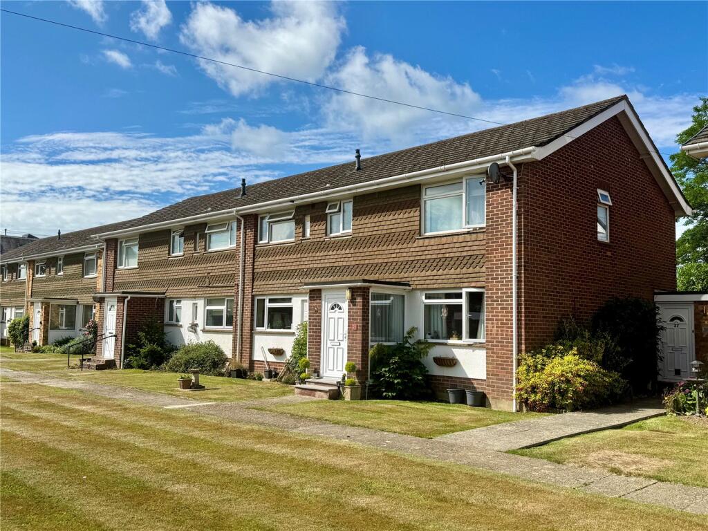 Main image of property: Aspen Place, New Milton, Hampshire, BH25