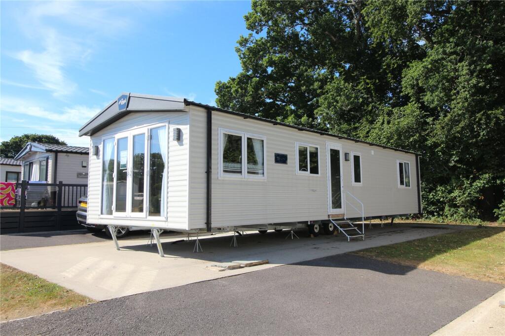 Main image of property: Hoburne Bashley, New Milton, Hampshire, BH25