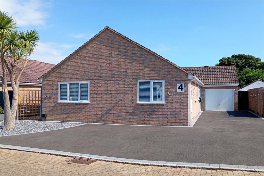 Main image of property: The Lanes, New Milton, Hampshire, BH25