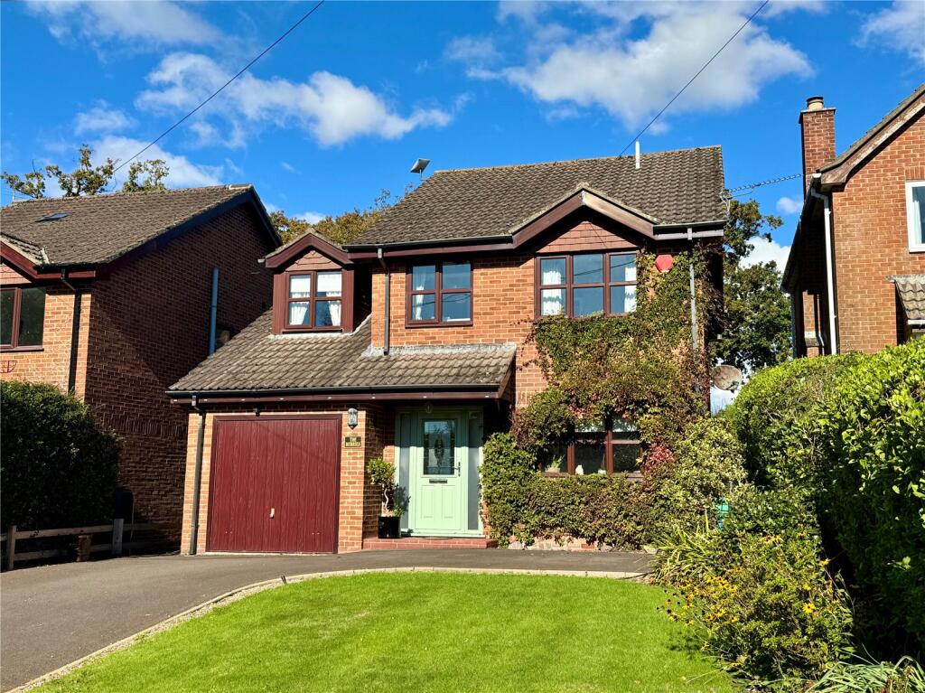 Main image of property: Andrew Lane, Lower Ashley, New Milton, Hampshire, BH25