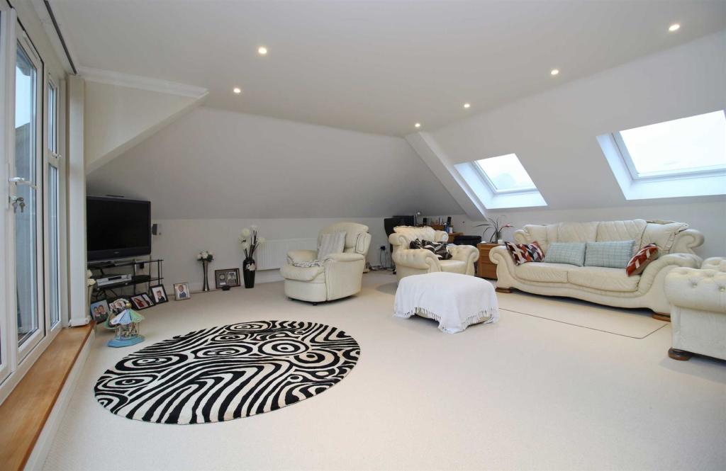 Additional property image - Becton Lane, Barton On Sea, Hampshire, BH25
