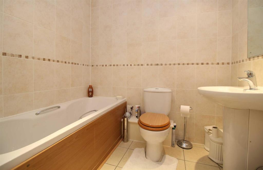 Additional property image - Becton Lane, Barton On Sea, Hampshire, BH25