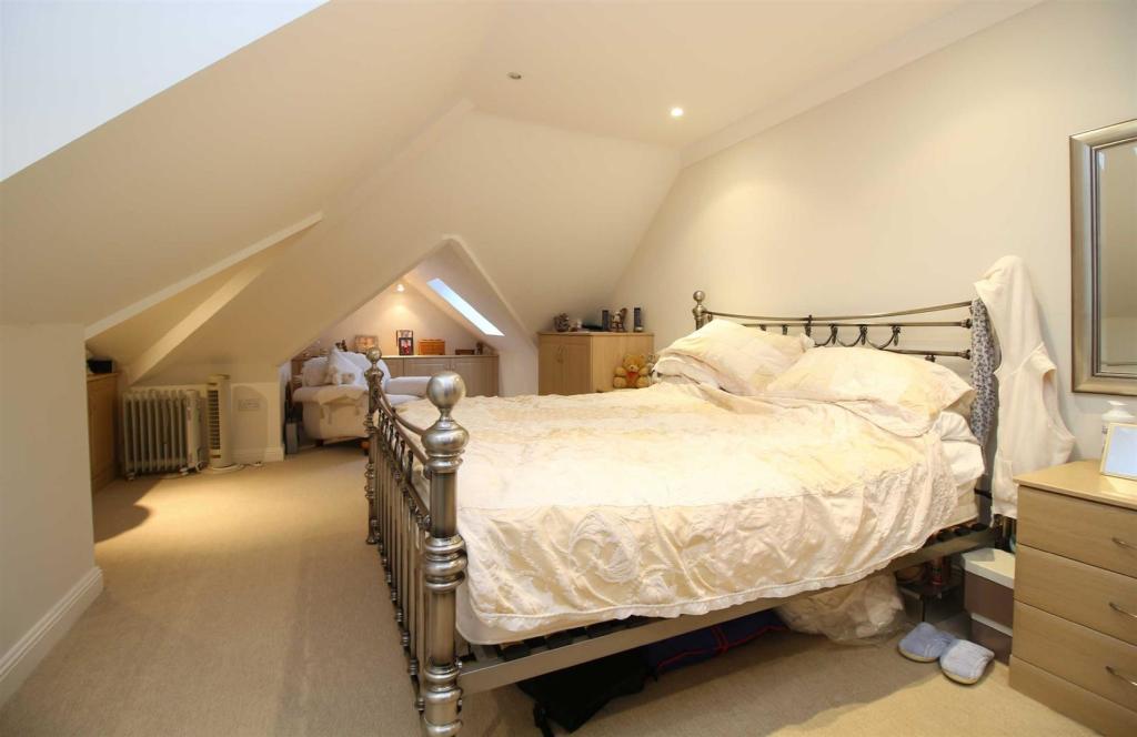 Additional property image - Becton Lane, Barton On Sea, Hampshire, BH25