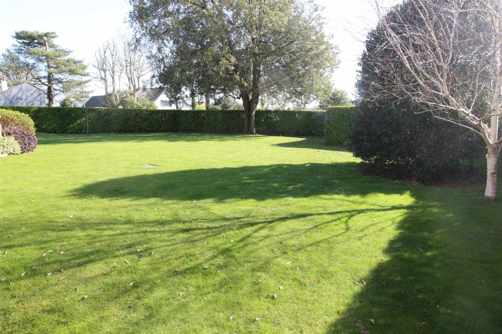 Additional property image - Becton Lane, Barton On Sea, Hampshire, BH25