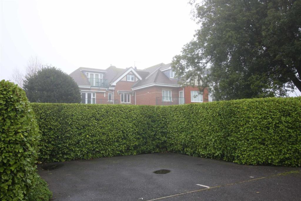 Additional property image - Becton Lane, Barton On Sea, Hampshire, BH25